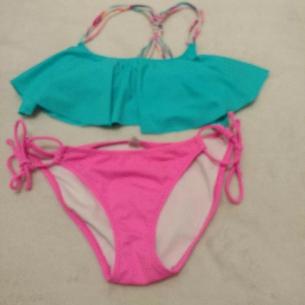 Victoria's Secret Multicolor Ruffle Macrame Back Bikini - Picture 12 of 12